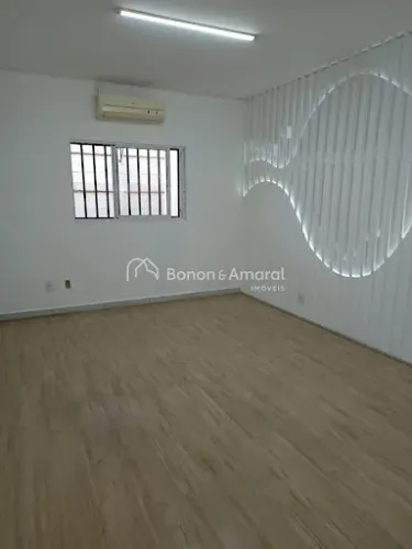 Sala comercial para locação Parque Brasil 500.
