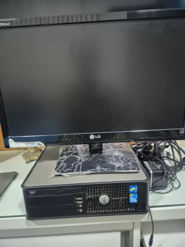 Processador Dell Windows 7 Intel core com tela lg