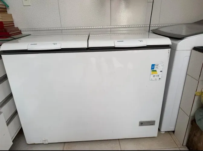 Vendo freezer cônsul 414L seminovo 