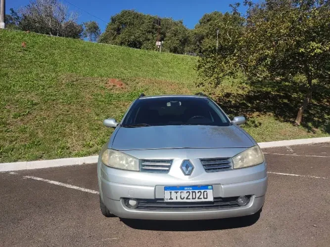 Renault Megane Grand Tour Dynam. Hi-flex 1.6 16V 2013