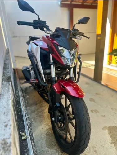 Honda CB300f, 2026, passo financiamento.