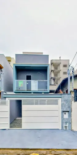 Excelente casa de 144m² á venda no Jardim Carolina em Poços de Caldas MG.