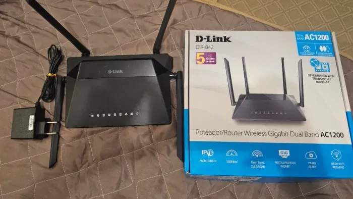 Roteador D-Link DIR-842 Wireless AC Dual Band 2.4GHz 5GHz 4 Antenas
