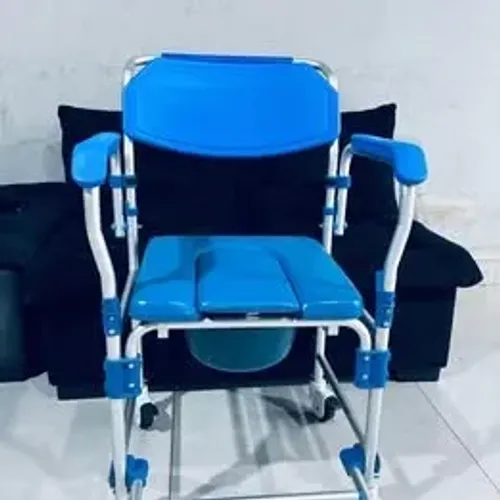 Cadeira  de Banho / Higiênica em Alumínio Dellamed até 150kg - Completa