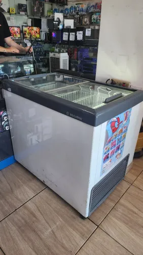 Freezer Metalfrio tampa de vidro