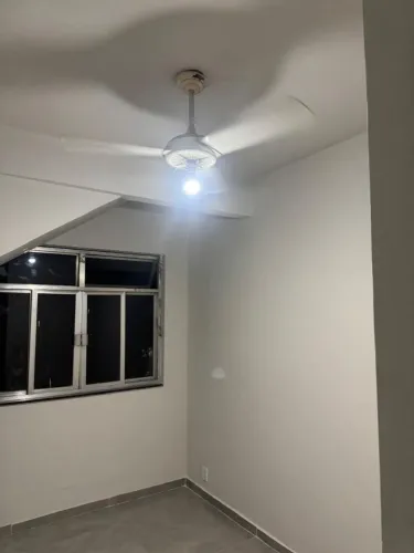 Alugo um ótimo apartamento em olaria longe de comunidade ônibus na porta 