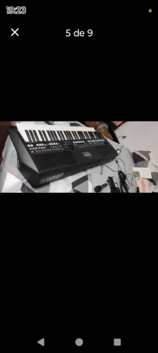 Vendo teclado Yamaha sx600 semi-novo