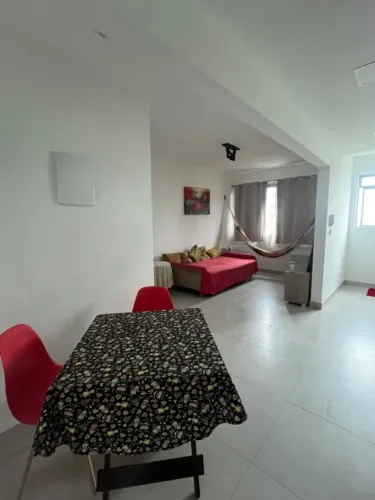 LINDO E ACONCHEGANTE APARTAMENTO MOBILIADO 2 QUARTOS CONDOMINIO BARRA SUL Tel: *