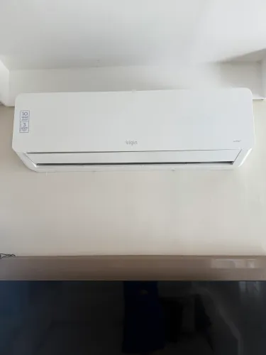 Ar condicionado EM PERFEITO ESTADO