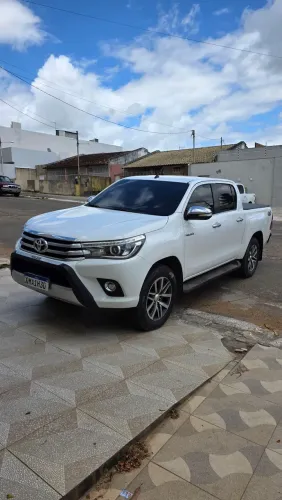 Toyota Hilux CD SRX 4X4 2.8 TDI 16V Diesel Aut. 2017