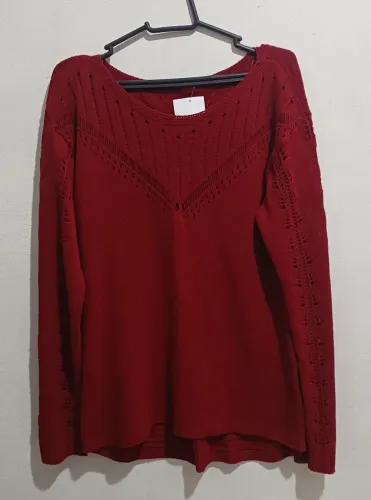 Blusa de tricô cor vermelha usada em bom estado veste G/GG