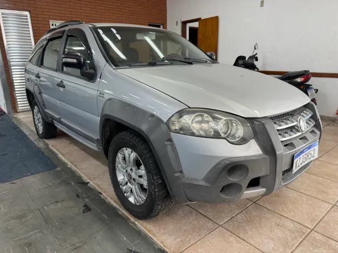 Fiat Palio Week.adv.lock.dualogic 1.8 Flex 2011