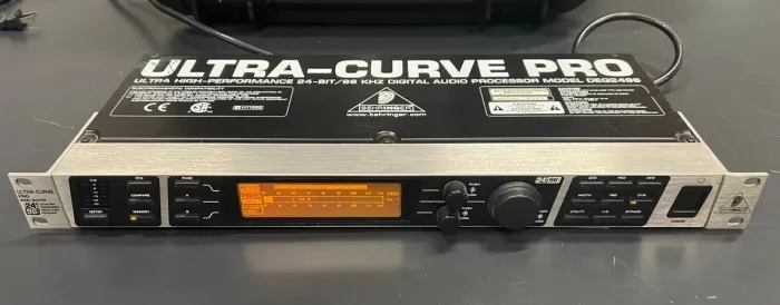 Equalizador digital ultra curve Behringer 2496