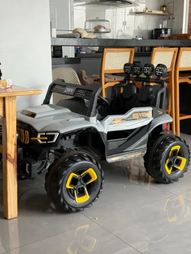 Vendo Carrinho Eletrico Mini Jipe Elétrico Infantil 4x4 - Completo e Pouco Uso