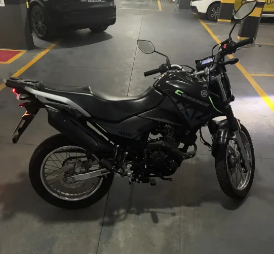 Yamaha XTZ Crosser 2024 apenas 4.000km. ZERADA