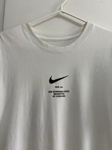 Camisa Nike swoosh