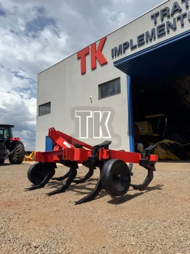 cod. 1180 Subsolador Desarme Automático de 7 hastes Stara - Tk Tratores Nova Andradina-MS