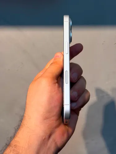 iPhone 16 128gb
