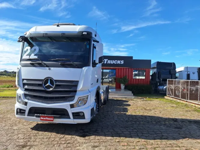Mercedes-Benz Actros 2651 6X4.