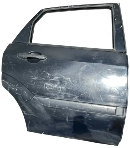 PORTA FOCUS 2002 A 2008 TRASEIRA DIREITA