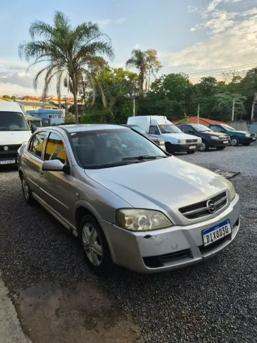 Chevrolet Astra 2.0 8V/ CD 2.0 8V Hatchback 5P MEC 2004