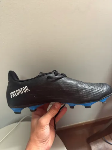 Chuteira de Campo Adidas Predator