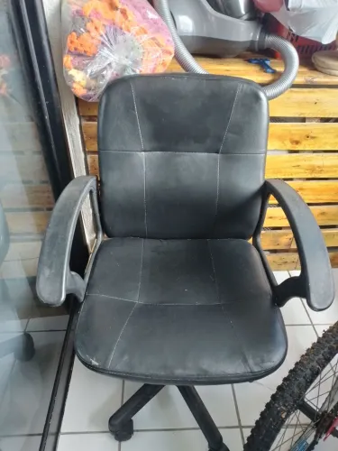 Cadeira de Escritório Preta