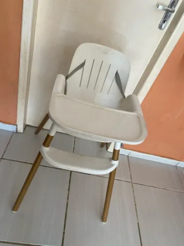 Cadeirinha alimentação infantil