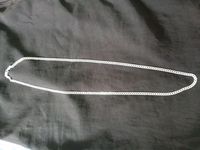 Vendo Uma Corrente De Prata 70 Cm 5mm valor: 250