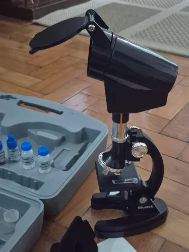 Microscópio educacional para crianças 