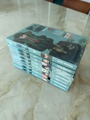 Spy x Family - Volumes 1 ao 8 | Panini | 6 volumes lacrados