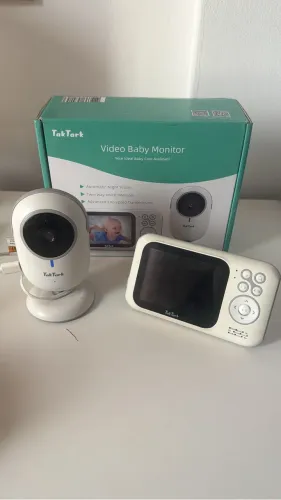 Babá Eletrônica com Câmera e Monitor TakTark - Visão Noturna - Usada