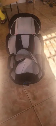 Cadeirinha bebê conforto pouco usada pra desapegar