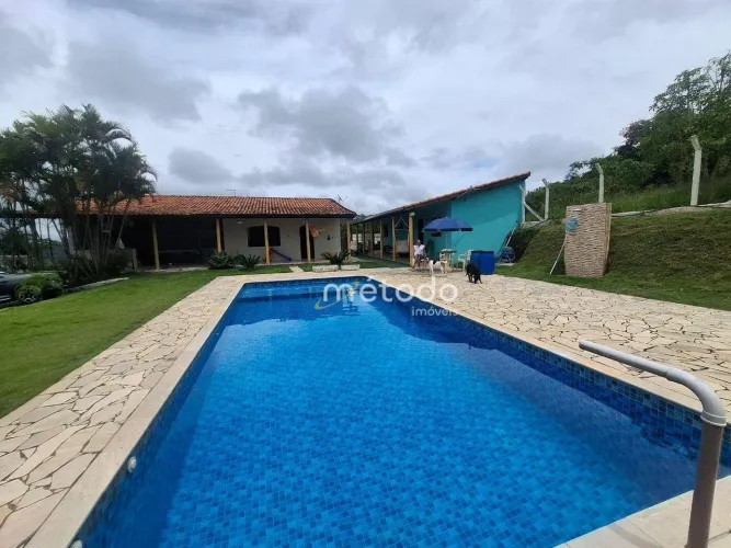 Chácara com 3 quartos à venda, 4000 m² por R$ 580.000 - Lagoa Nova - Guararema/SP