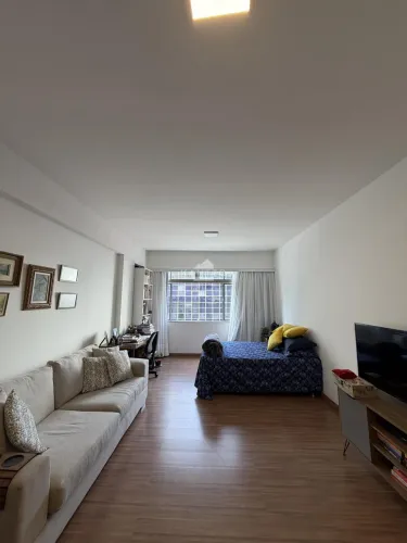 Quarto e sala com 49 m², Centro, Juiz de Fora