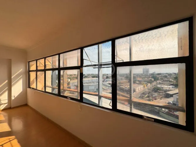 Sala Comercial com 79m² no Ed. Centro Empresarial de Várzea Grande