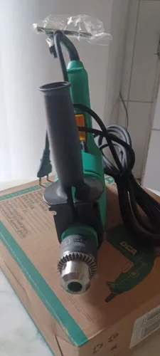 Furadeira elétrica com impacto