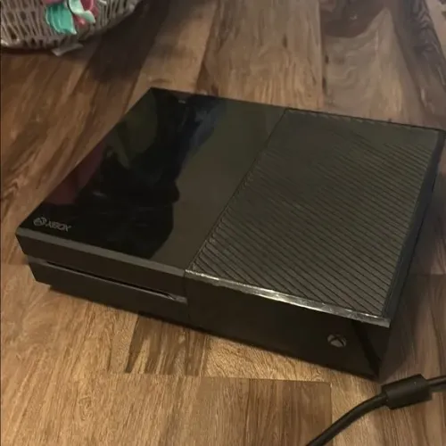 Xbox one fat, 500GB, preço negociável !!!!