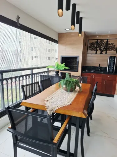 Apartamento reformado no condomínio Solar Altavista