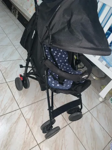 Carrinho de bebê usado + balanço de brinde