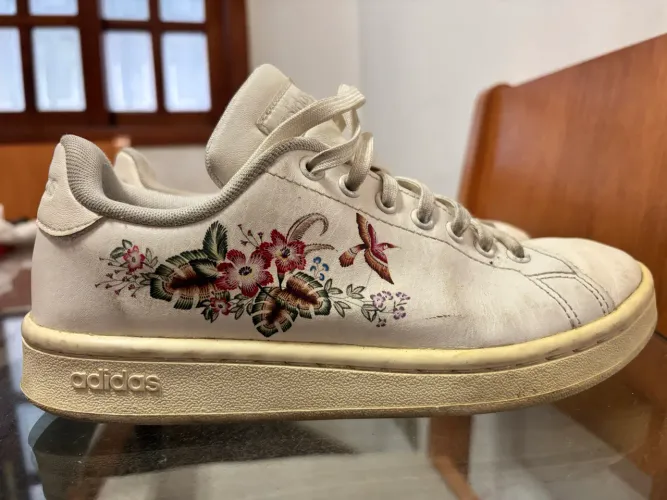 Tênis Adidas + Farm Advantage Off-White