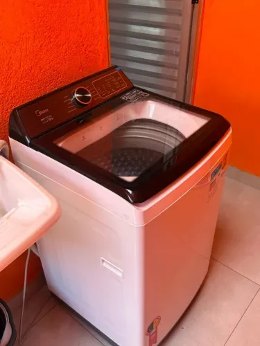 MÁQUINA DE LAVAR 12KG 4 MESES DE USO