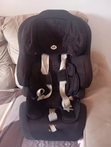 Vende-se Cadeirinha para carro até 36 kg