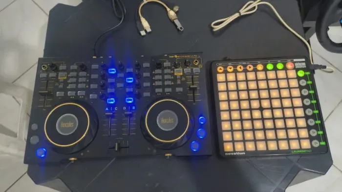 Kit DJ Completo Hercules 4-Mx Gold + Launchpad MK1 | Full Funcionando + Vídeo