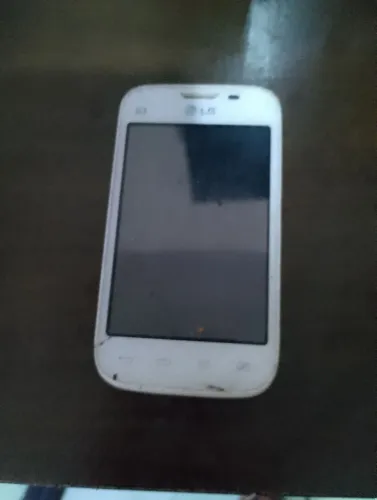 Celular para retirar peças ou concertar