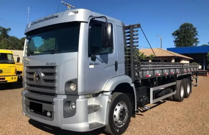 Vw 24250 Truck carroceria 2011