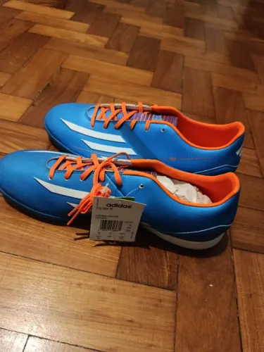 Chuteira Society Adidas F10 TRX TF - Nunca Usada Com Etiqueta (Tamanho 42)