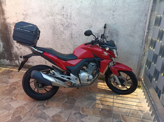 Vendo Twister impecável