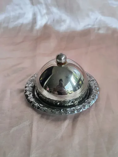 mantegueira inox com base cúpula prata decoração cozinha louça jantar antigo antiquario 
