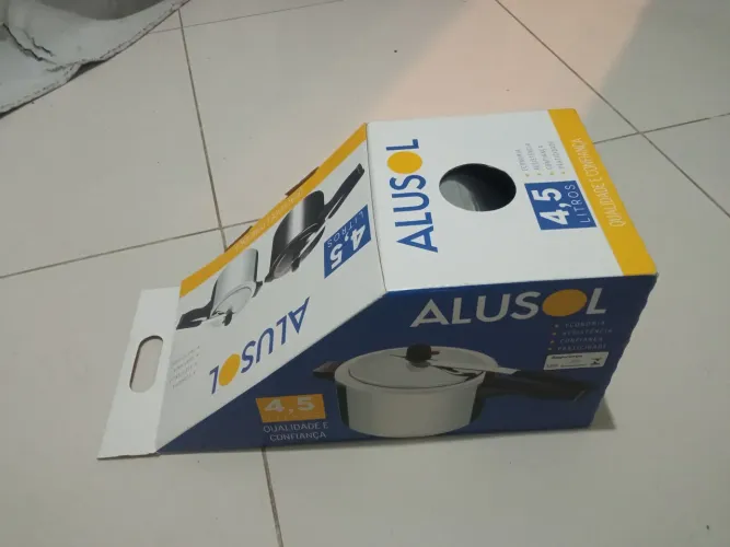 Vendo panela de pressão nova na caixa